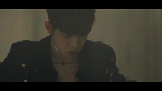 Daehyun.gif