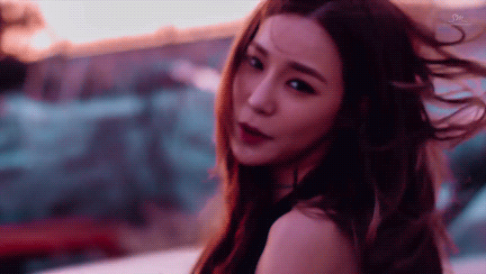Tiffany-I-Just-Wanna-Dance.gif
